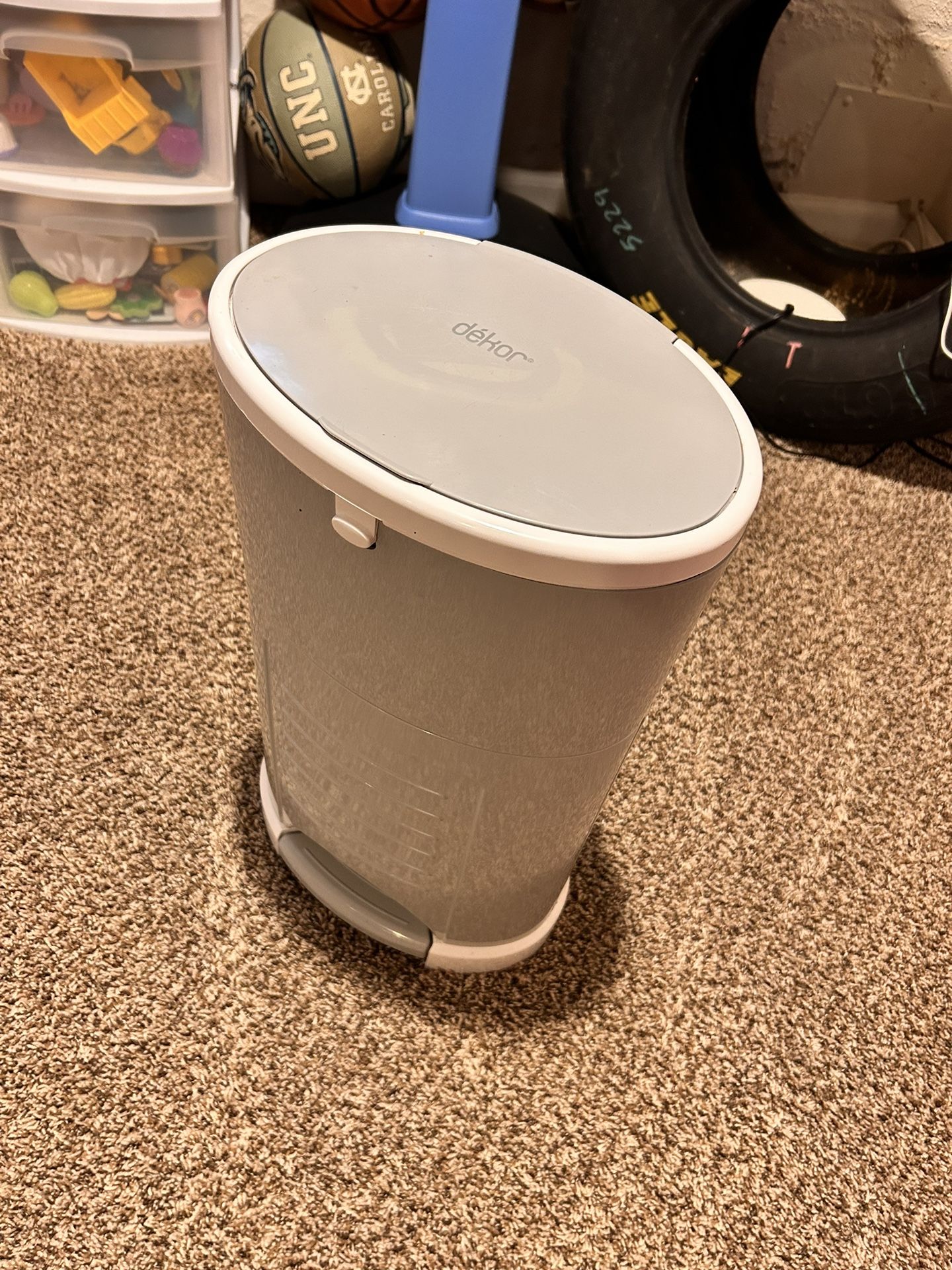Dekor Diaper Can