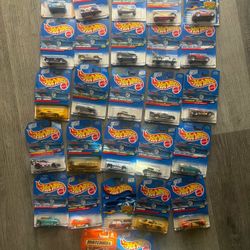 21 Hotwheels 