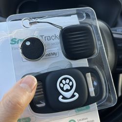 🌼 Smart Tracker for Apple Find My – Bluetooth GPS Item Locator Key Finder with Keycha