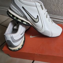 New Nike Reax Shoes 