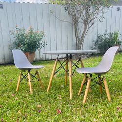 Kids Table With 2 Chairs 