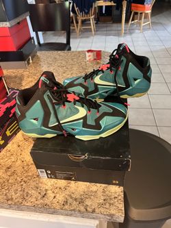 Lebron 11 South Beach Size 10