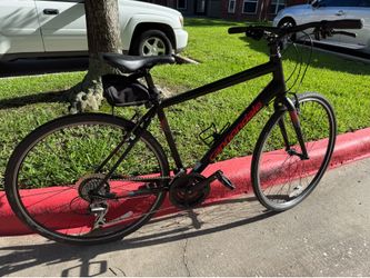 Cannondale Quick 8 hybrid bicycle