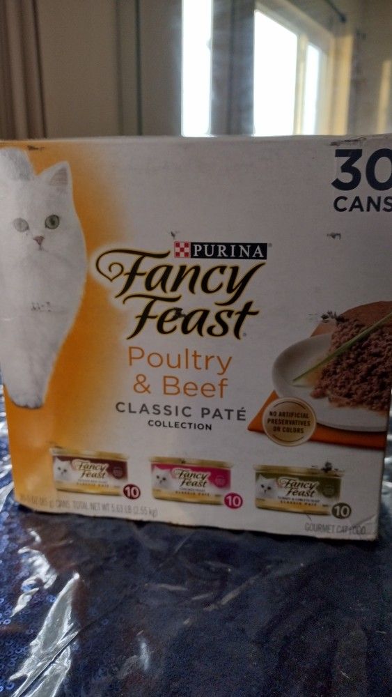 30 Count Case Fancy Feast Wet Cat Food