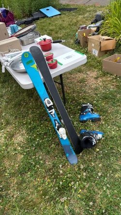 Kids skis and boots