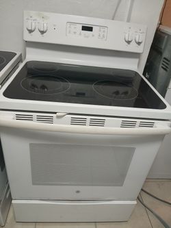 GE white stove