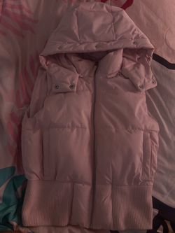 Hollister light pink puffer jacket, no fur Hollister light pink puffer jacket, no fur
