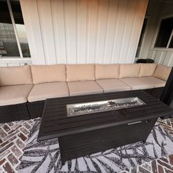 PATIO SOFA. (Like NEW)