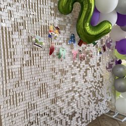 White Shimmer Wall With Stand 