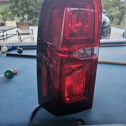 2018 suburban tail lights