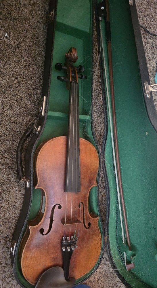 Vintage Violin/case