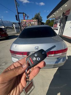 Llaves de autos / car keys and remotes