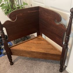 Headboard Corner Bench