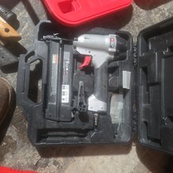 Quarter cable brad nailer 