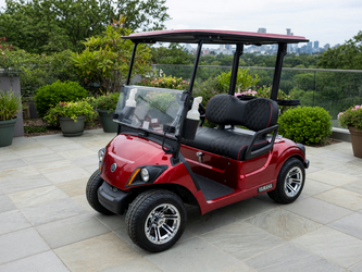 2021 Yamaha Quiet Tech EFI Gas Street Legal Golf Cart in like new condition