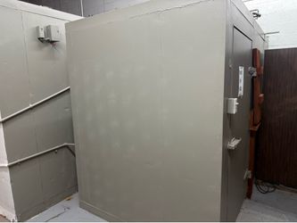 Walk-in freezer