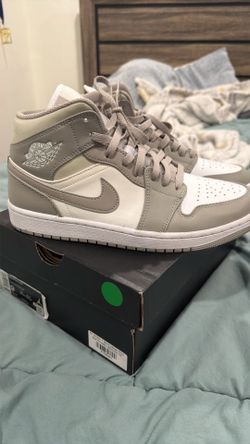 Air Jordan 1mid size 9