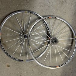 Mavic 700 C Wheelset