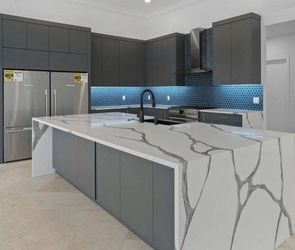 Custom Kitchen Cabinets