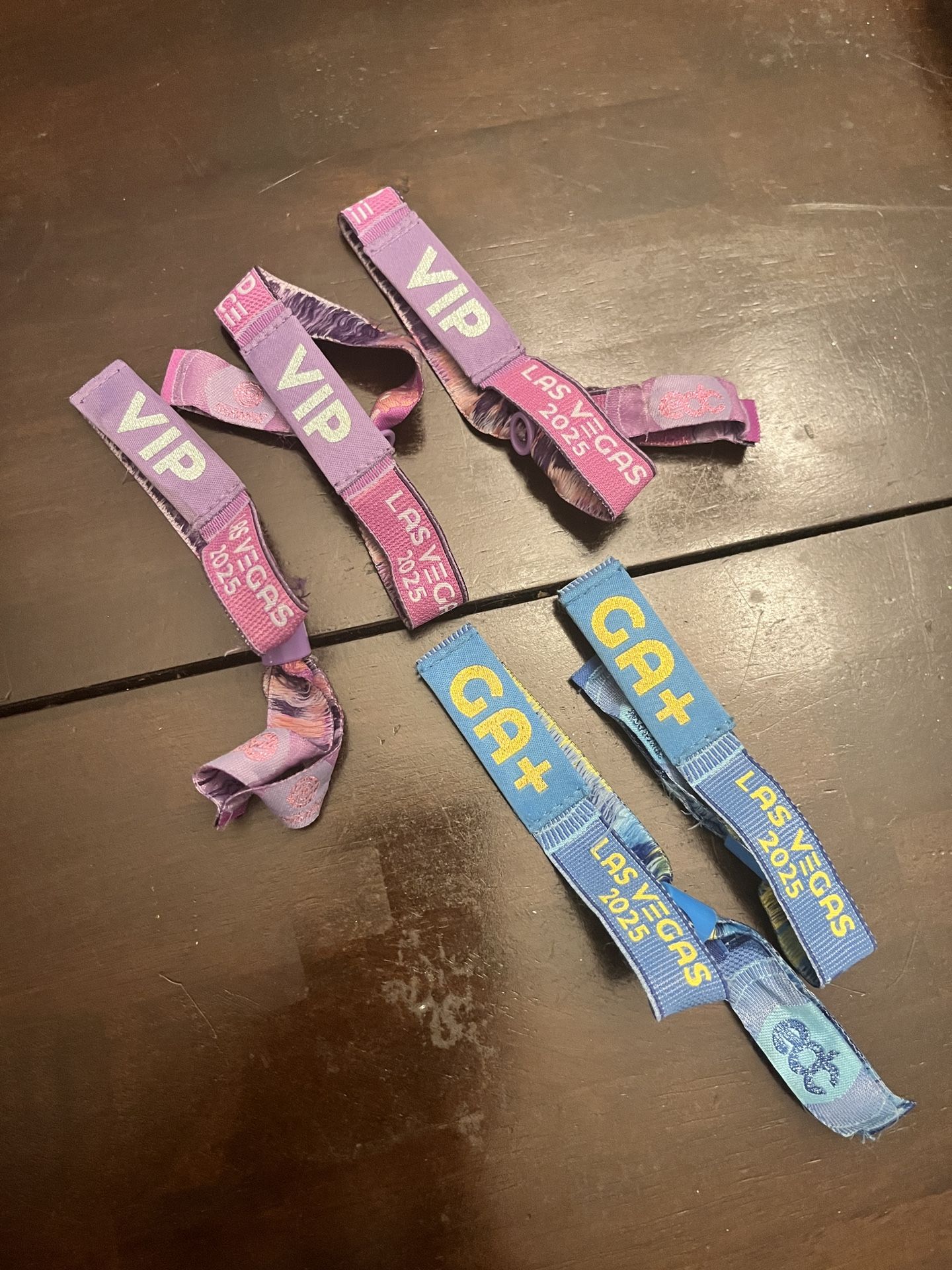 EDC Bracelets. 3 VIP. 2 GA+