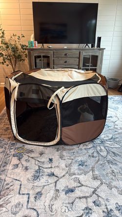 Portable pet playpen