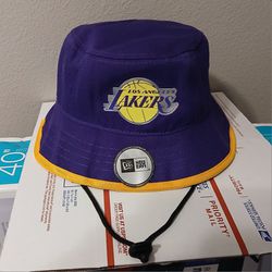 Los Angeles Lakers New Era Bucket Hat. Brand New 
