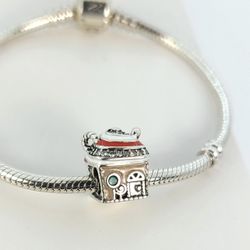 New Pandora Festive Gingerbread House Charm # 792363C01 w/Box