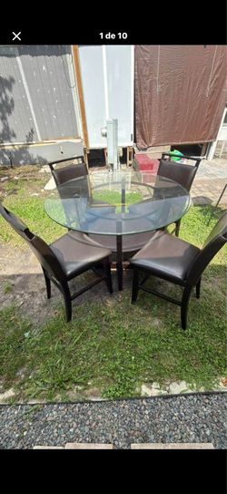 Round Glass Top Dining Table with 4 Chairs