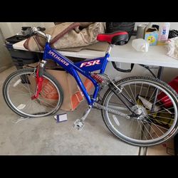 FSR SPECIALIZED MOUNTAIN BIKE W/ ROCK SHOX