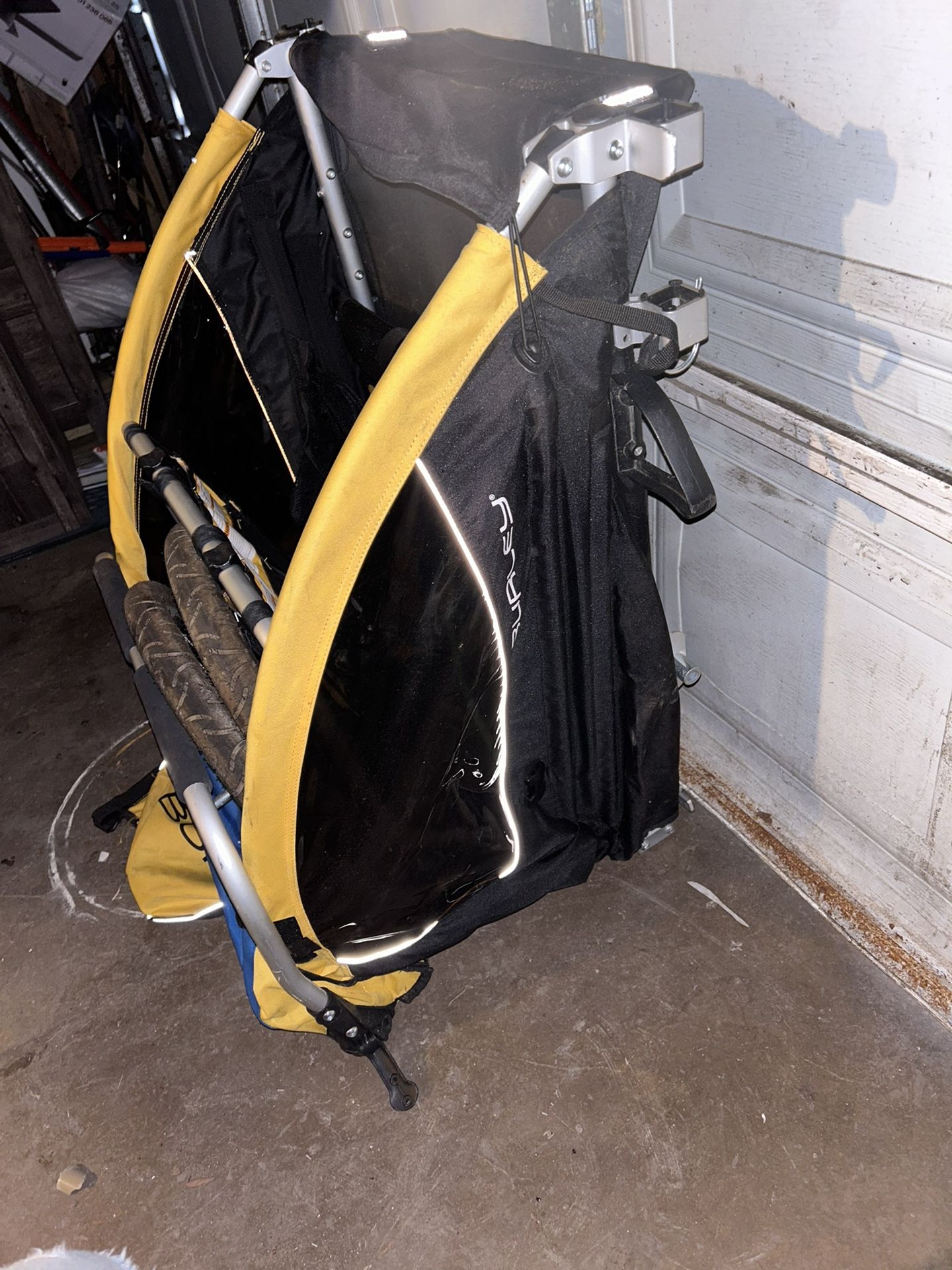 used burley bee bike trailer