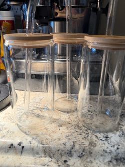 Glass cups