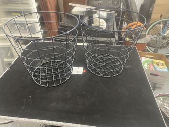 2 Wire Baskets