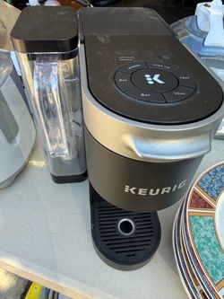 Keurig K-Supreme Single-Serve K-Cup Pod Coffee Maker Black: Automatic Shut-Off, Removable Reservoir, Brews Iced Coffee
