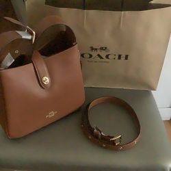 Bolsa de mano marca COACH