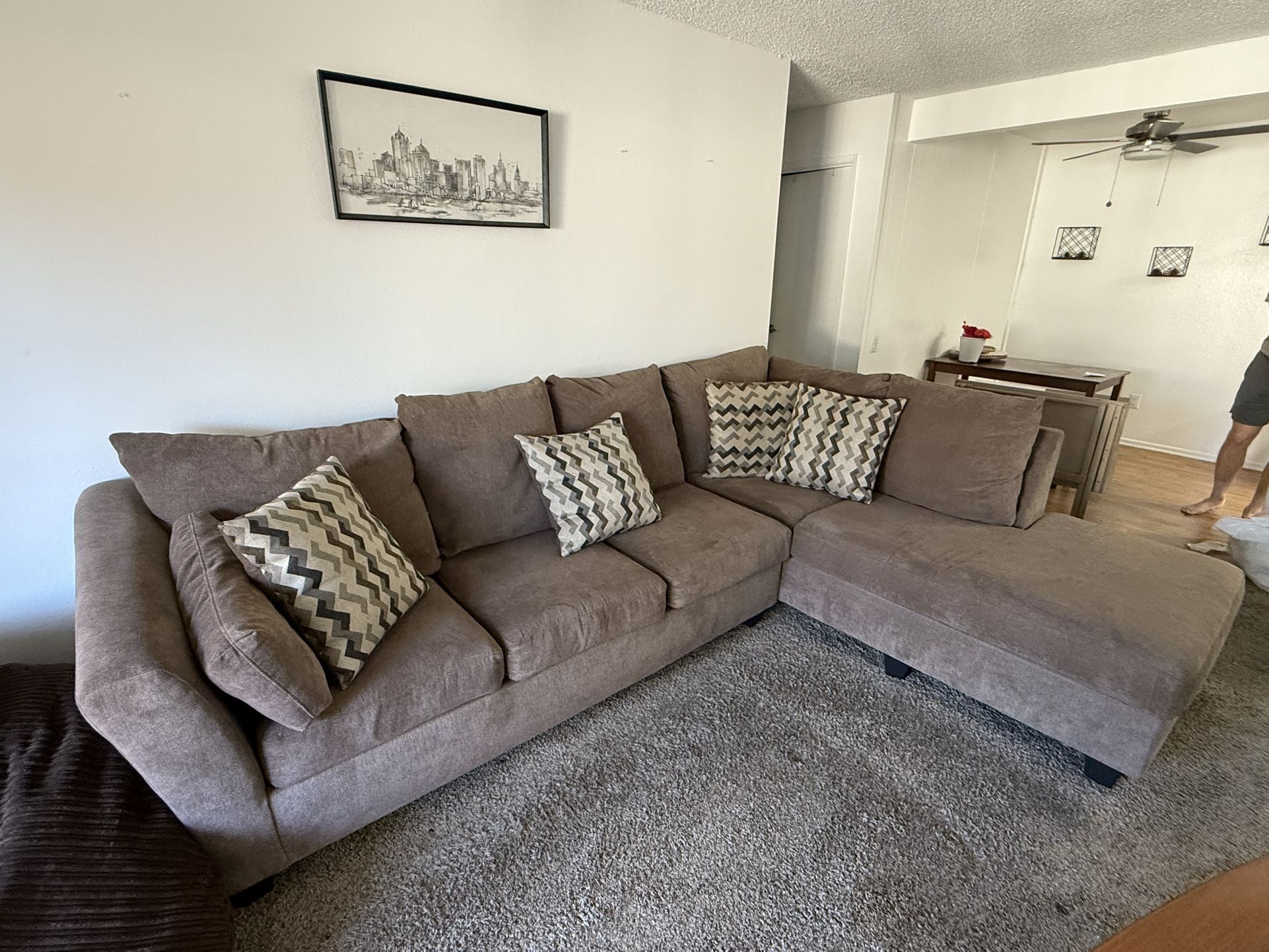 Cute N Cozy Couch