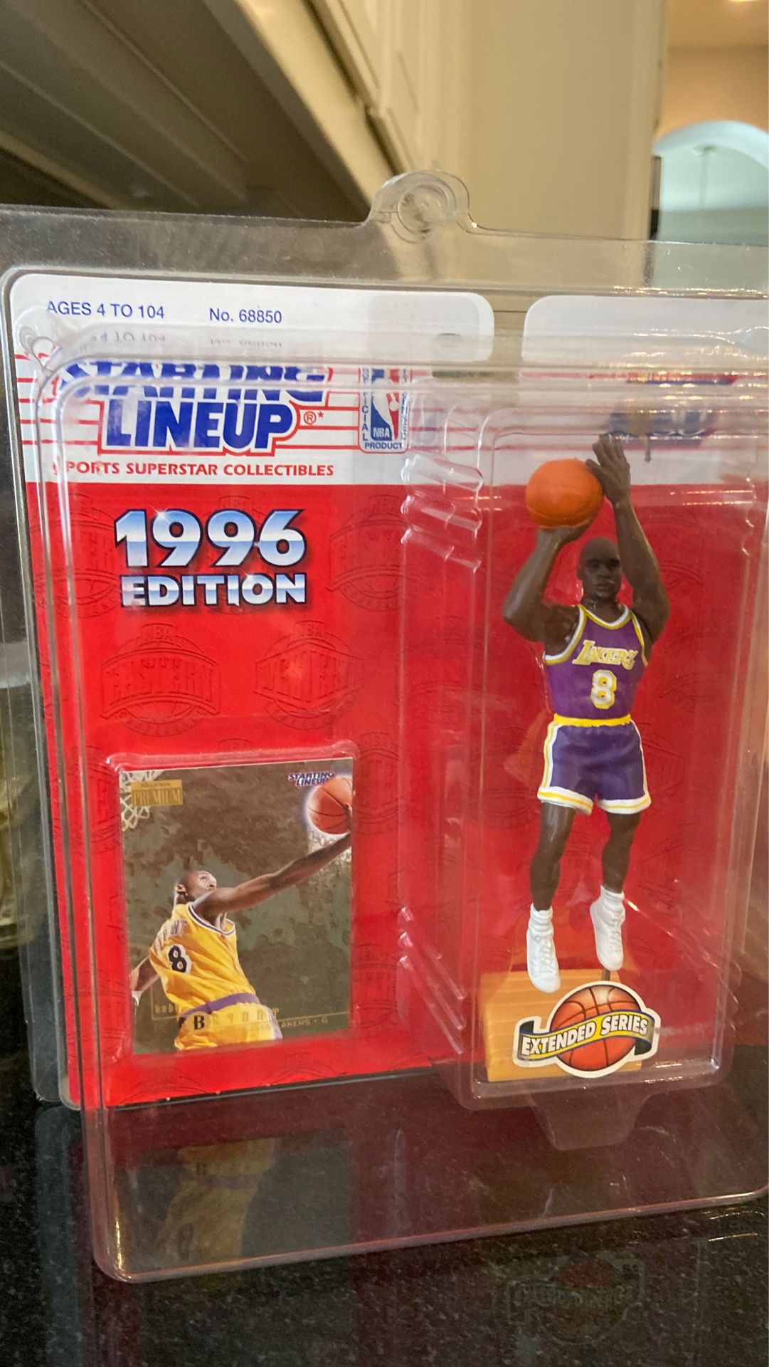 Los Angeles Lakers 1996 Starting Lineup Kobe Bryant ROOKIE Action Figure w/Case- Excellent Condition!
