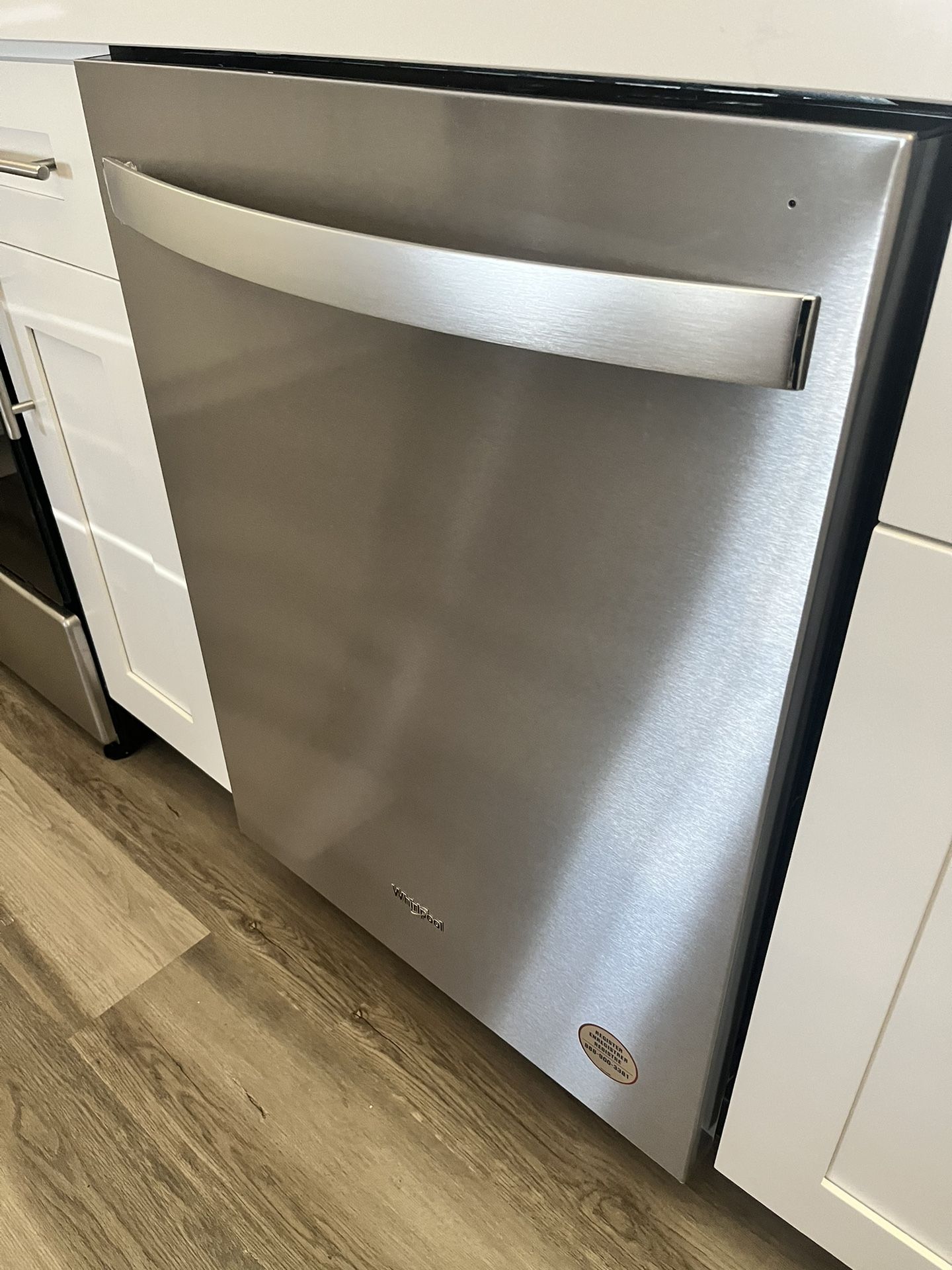 Whirlpool Dishwasher 