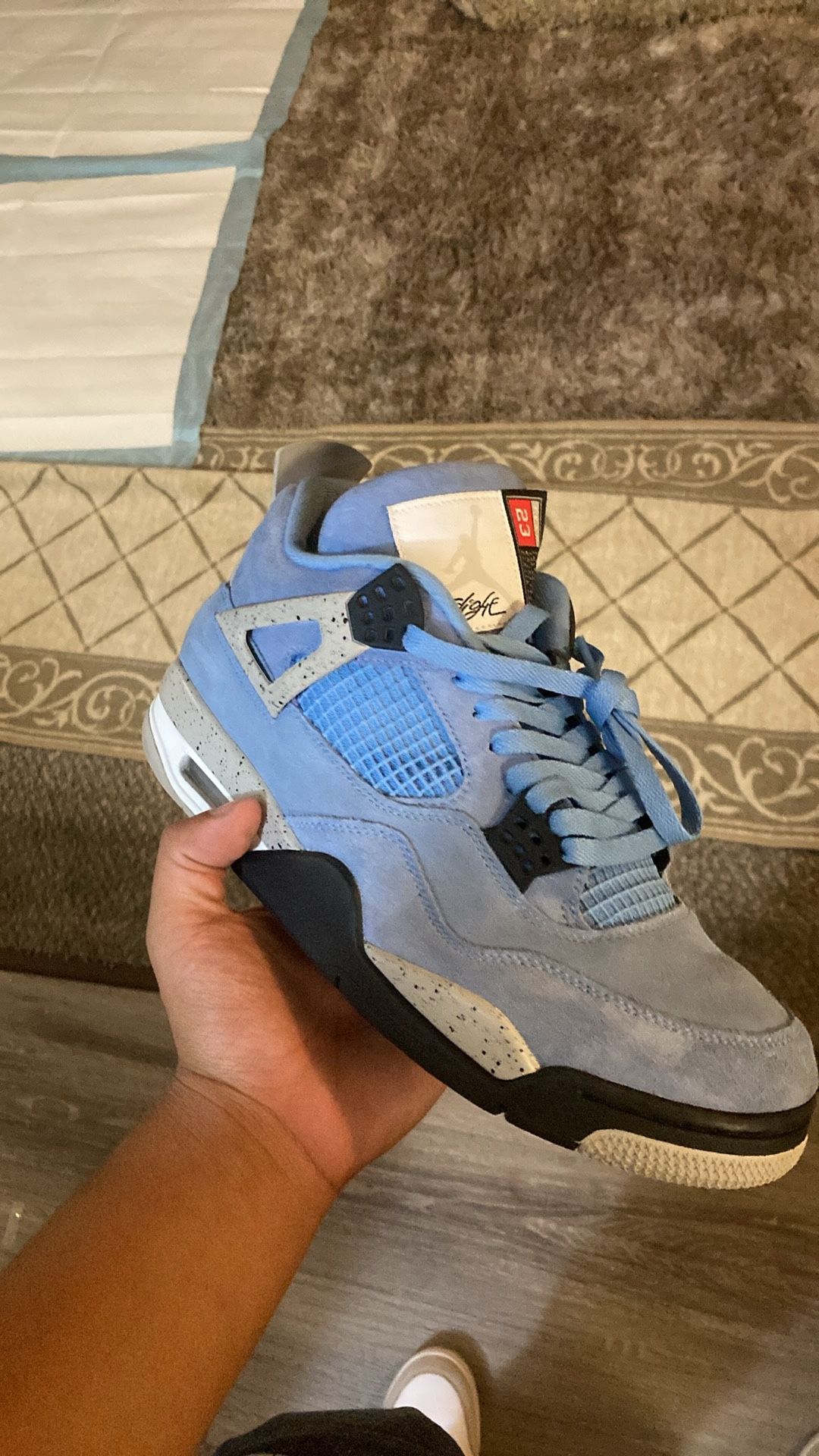 Jordan 4 UNC blue