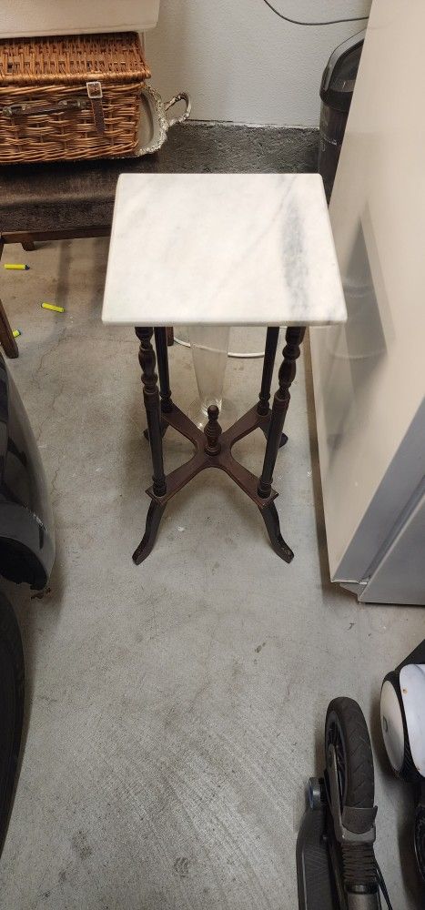 Vintage American French Country Burgundy Side Table White Marble Plant Stand