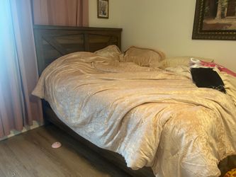 Bed frame - beautiful