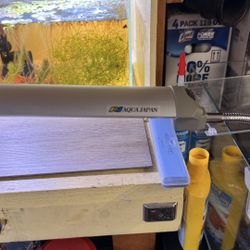 Aqua Japan  Aquarium Light  And Mighty HOB Filter 