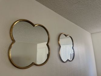 Gold Clover Shape Wall Mirrors Set of 2