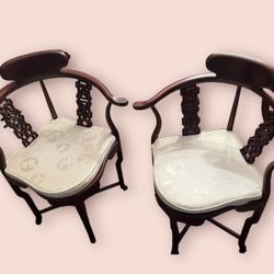 Beautiful Chairs, Oriental