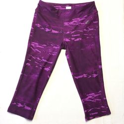 The North Face Womens Medium Exercise/Running/Yoga Capri Purple/Fuchsia Mid Rise