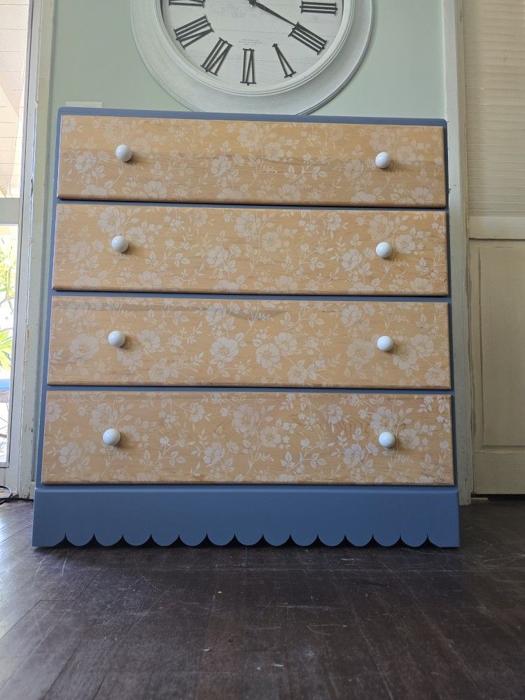 Solid Maple Vintage Chest Of Drawers Dresser