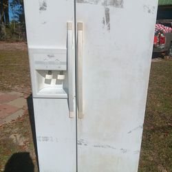 White 19.8cubic Ft Whirlpool Side By Side Refrigerator With Ice Maker & Ice & Water In Freezer Door