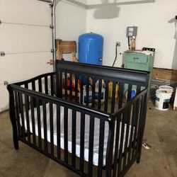 Baby crib 