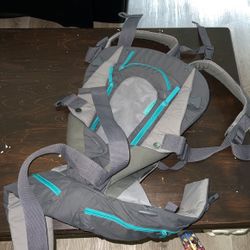 Baby carrier 