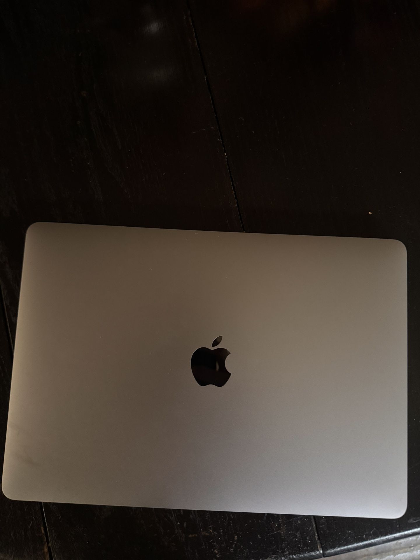 MacBook Air (M1, 2020)