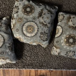 3 Pillows
